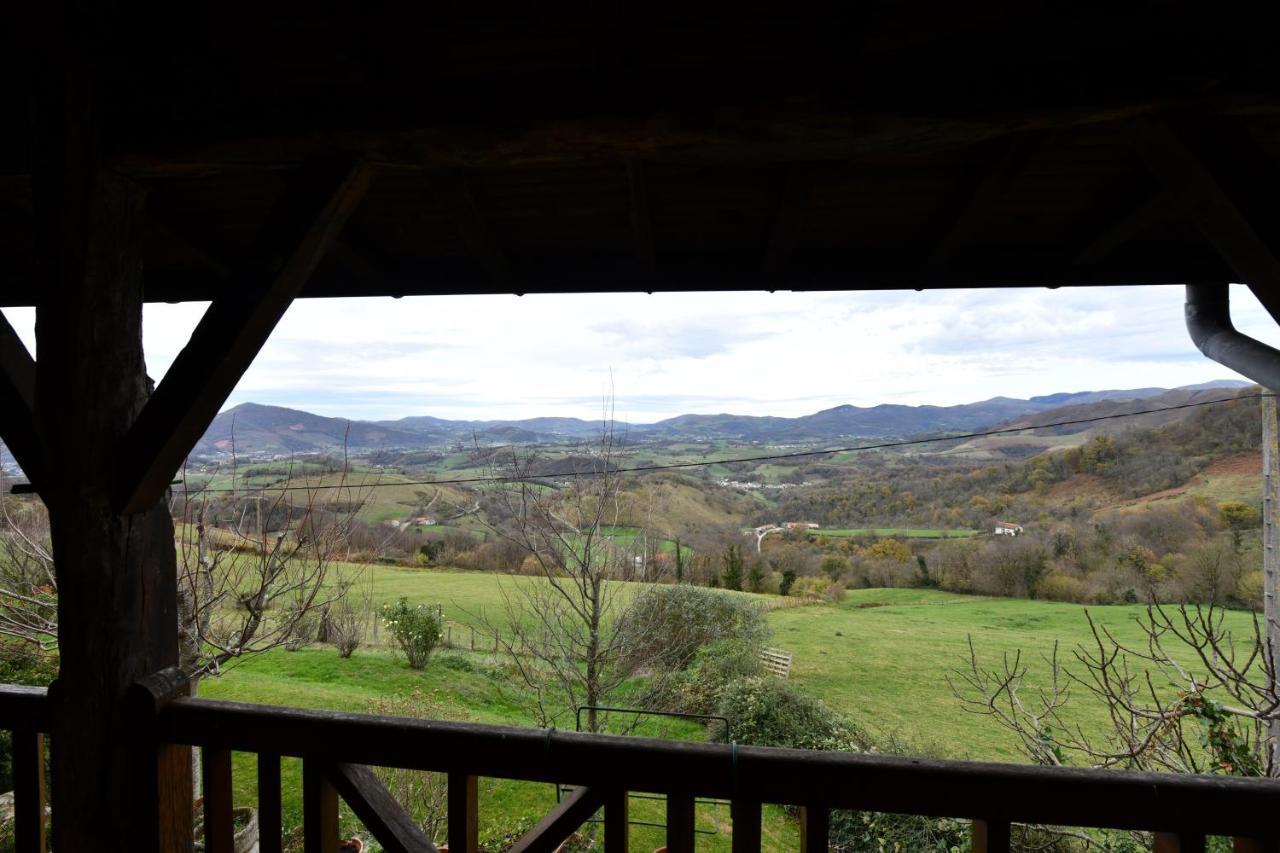 Ferme Ithurburia Saint-Michel (Pyrenees-Atlantiques) Exterior foto